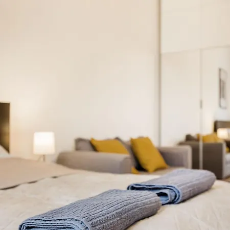 Your Charming At Parliament Appartement