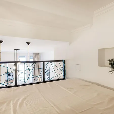 Your Charming At Parliament Appartement *