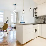 Apartamento Your Charming At Parliament Budapest