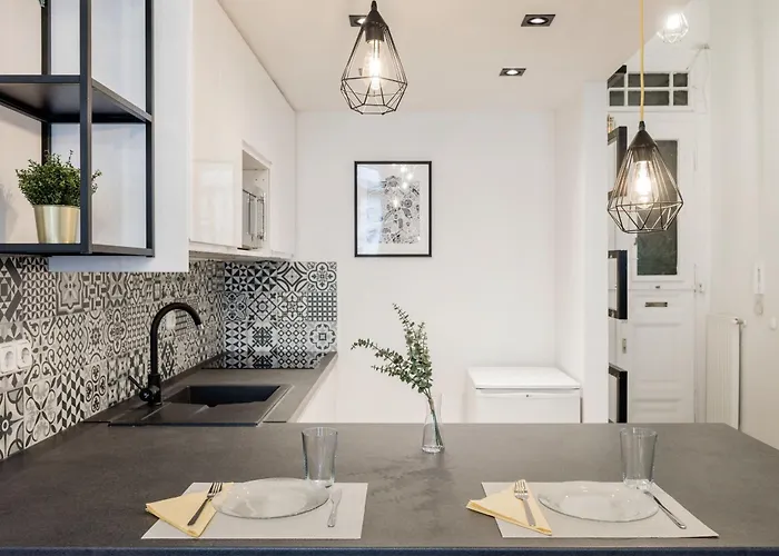 Your Charming At Parliament Apartment Budapest